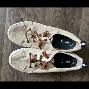 9W Sperry Crest Vibe Sneakers